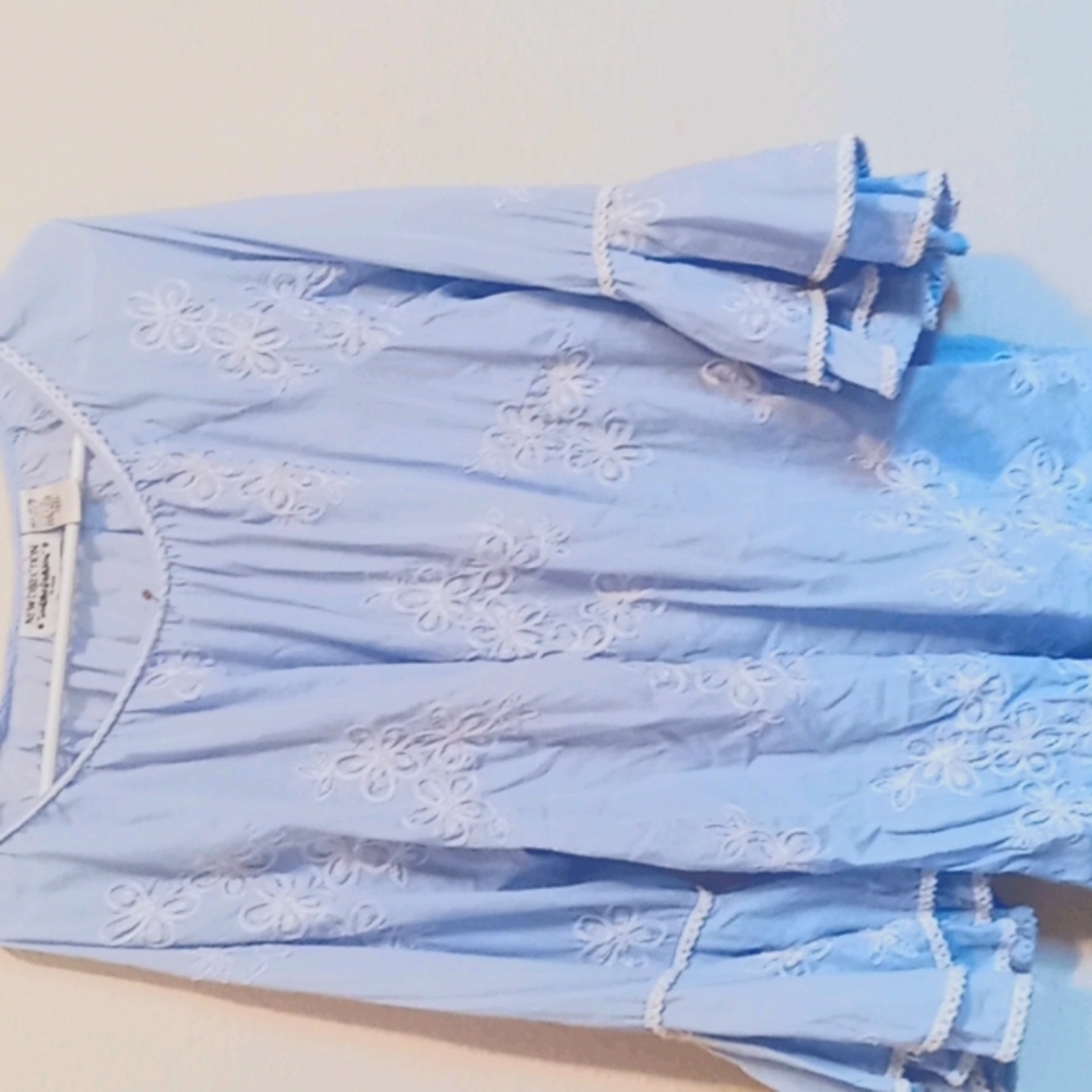 Women shirt